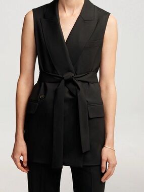 Argent Belted Vest in Seasonless Wool in black size 4